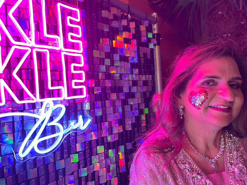 Glitter Bar Weddings